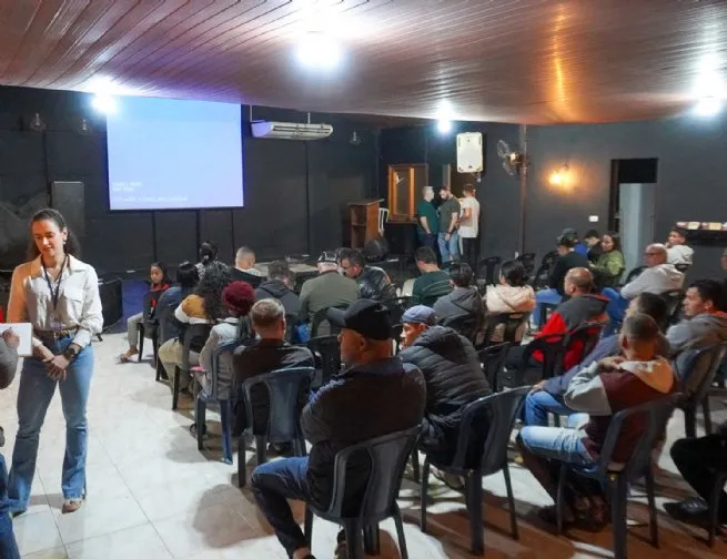 Reunião comunitária de regularização fundiária recebe mais de 110 moradores da Barreira/Barreirinha