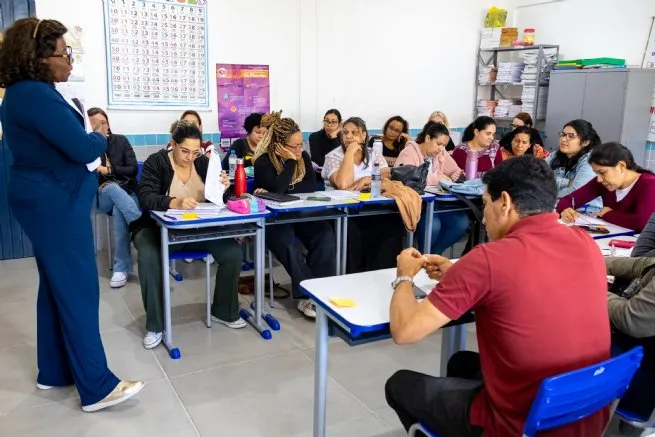 Professores são capacitados em formações do programa Alfabetiza Juntos SP