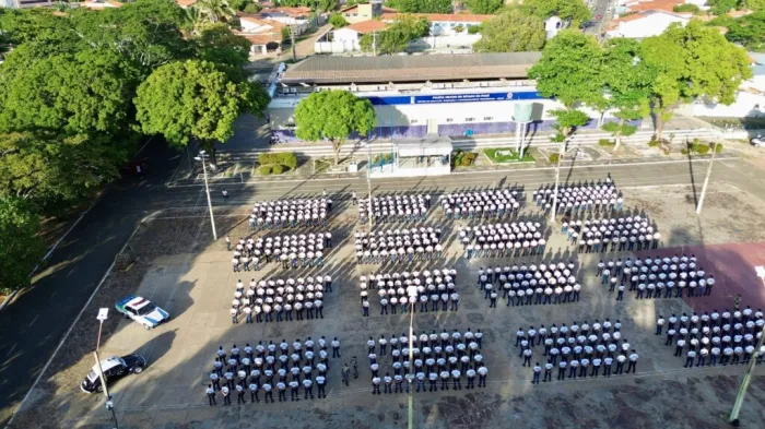 PM realiza entrega do primeiro uniforme de instrução a nova turma do curso de Formação de Soldados nesta segunda (18)