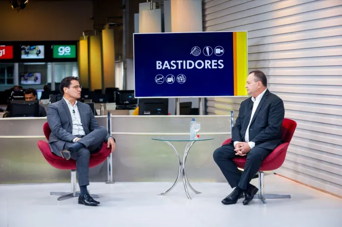 Em entrevista, Brandão fala sobre o Educação de Verdade, programa com foco na segurança alimentar, transporte e conectividade nas escolas