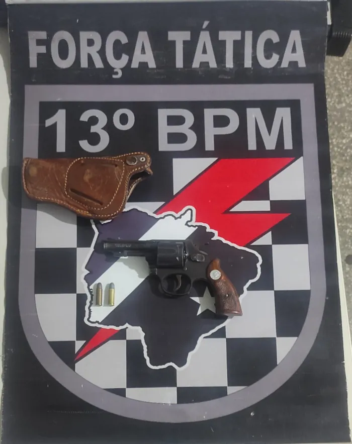 Polícia Militar prende homem por porte ilegal de arma de fogo em Paranaíba