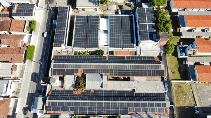 Hospital Municipal do Valentina instala painéis solares e promove economia e preservação do meio ambiente