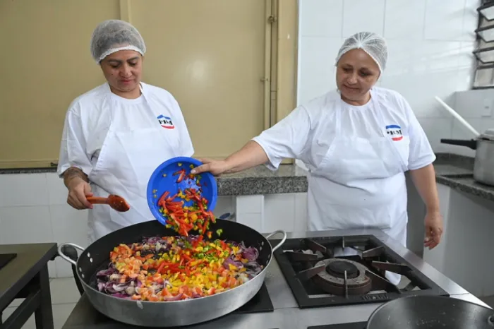SP lança segunda edição do Concurso de Receitas das Cozinheiras Escolares