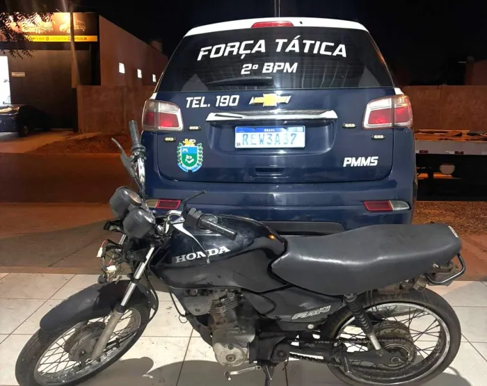 Polícia Militar em Três Lagoas recupera motocicleta furtada