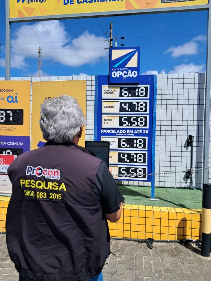 Pesquisa de combustíveis realizada pelo Procon-JP registra diferença de R$ 0,40 no preço da gasolina