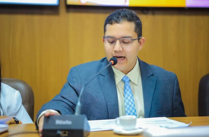 Cléber Verde Filho apresenta projeto para combater doenças respiratórias em São Luís