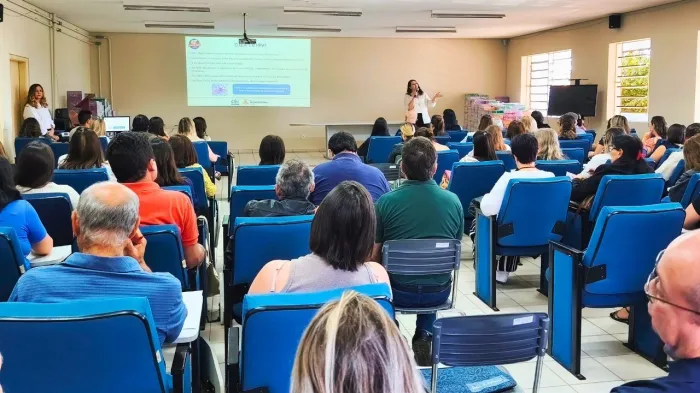Secretaria de Saúde mobiliza escolas para ampliar vacinação contra HPV
