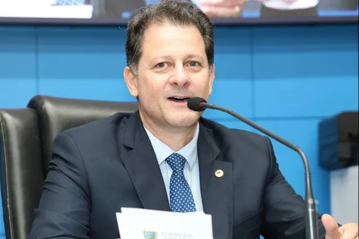 Vice-presidente da Assembleia, deputado Renato Câmara (MDB) parabeniza Angélica pelo índice de 86,5% de alunos do 2º ano alfabetizados na idade certa.