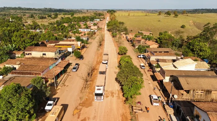 Obras: Trecho da estrada do Rio Preto, na Vila Santa Fé, recebe pavimentação em concreto