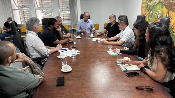 Governo do Estado discute regulamentação do Compesca em reunião com instituições federais e municipais