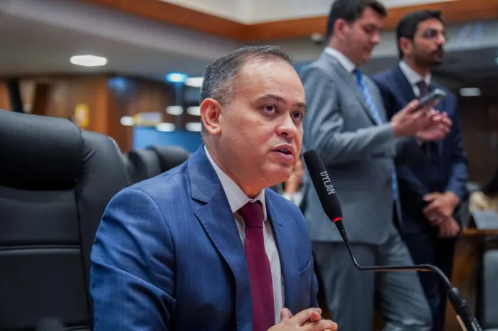 Catulé Júnior celebra título dos Lençóis e anuncia conectividade plena da BR-402 e construção de atracadouro flutuante em Atins