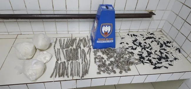 6º BPM APREENDE DROGAS NA SERRA