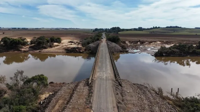 Fronteira Oeste recebe investimento de R$ 4 milhões em recuperação de rodovias