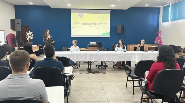 Oficina de gerenciamento de risco sanitário reúne gestores da região
