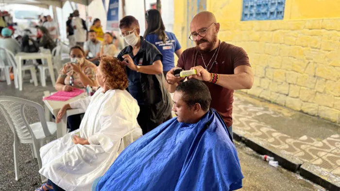 Caravana do Cuidar realiza ação no encerramento da Semana de Luta da População em Situação de Rua