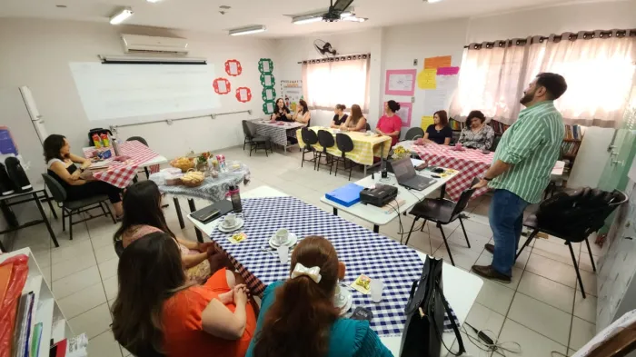 Educação inova formação continuada, agora com atividades nas escolas