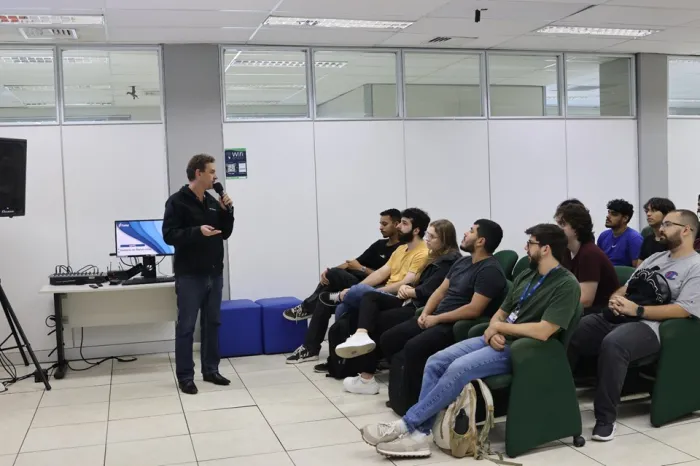 Prodest apresenta para estudantes da UVV serviços de TI