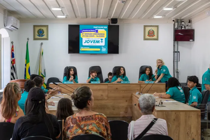 Parlamento Jovem aprova propostas de estudantes sobre esporte, educação e mobilidade em São Sebastião