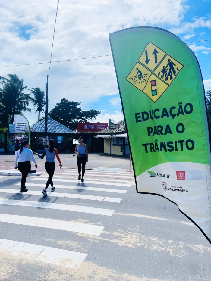 Semob-JP promove ação educativa na orla para reforçar segurança no trânsito