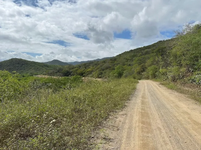 Pavimentação da PB-082 começa a transformar a vida de moradores do Agreste paraibano