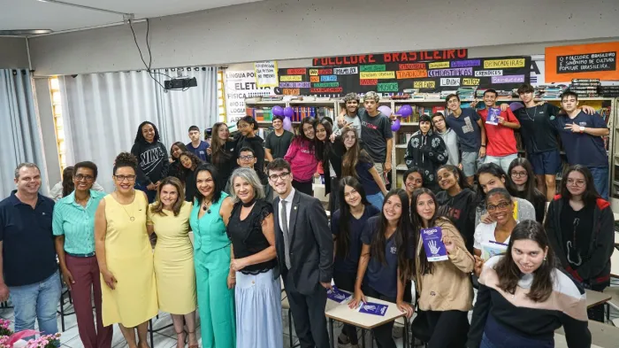 Mulheres abordam trajetória pessoal e profissional com estudantes