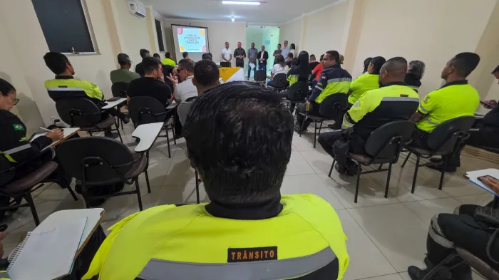 Alagoinhas realiza curso de atualização para agentes de trânsito