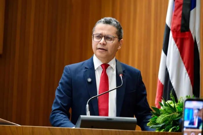 “Trabalhar não pode ser sentença de morte”, afirma Carlos Lula em defesa de motoristas e entregadores por aplicativo