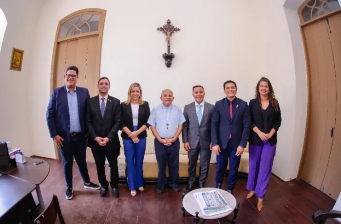 Raimundo Penha participa de encontro da Frente Católica com arcebispo