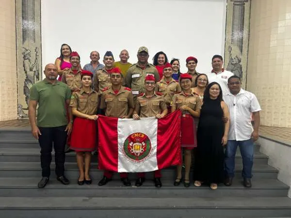 Sete estudantes do Colégio Militar do Corpo de Bombeiros aprovados no EPCAR 2025