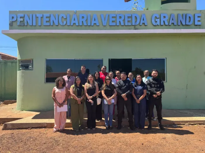 Sesapi e Prefeitura de Floriano discutem implantação de equipes de saúde em presídios da região
