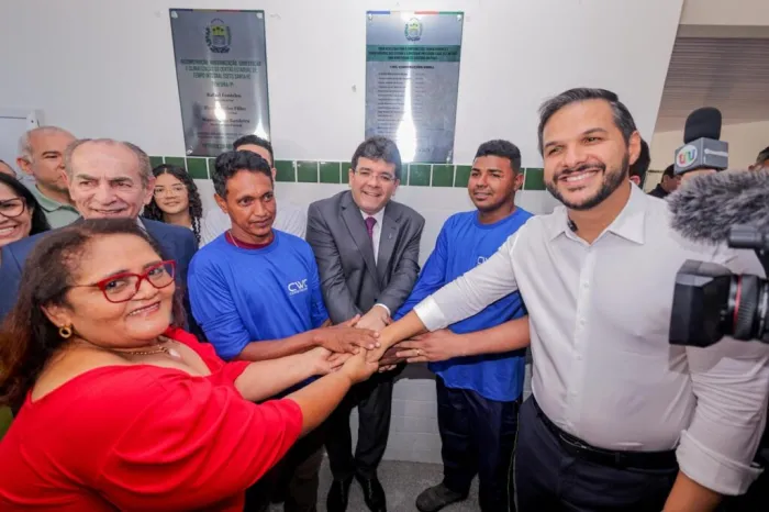 Rafael Fonteles inaugura reforma de escola no bairro Santa Fé, em Teresina, e reforça modernização da rede estadual de ensino