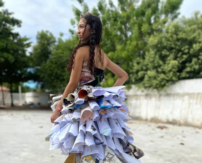 Em Bom Jesus, estudantes da rede estadual transformam lixo em moda e promovem desfile sustentável em escola pública