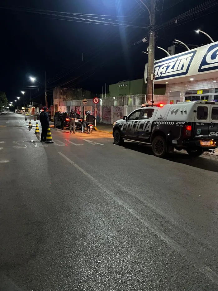 Polícia Militar flagra som alto em Ladário e orienta sobre perturbação do sossego