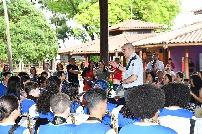 Banda Júnior da PMES realiza apresentação no Parque Botânico da Vale