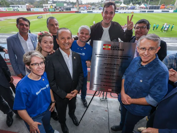 Governo do Estado entrega Complexo do Sesi para a Prefeitura de Blumenau