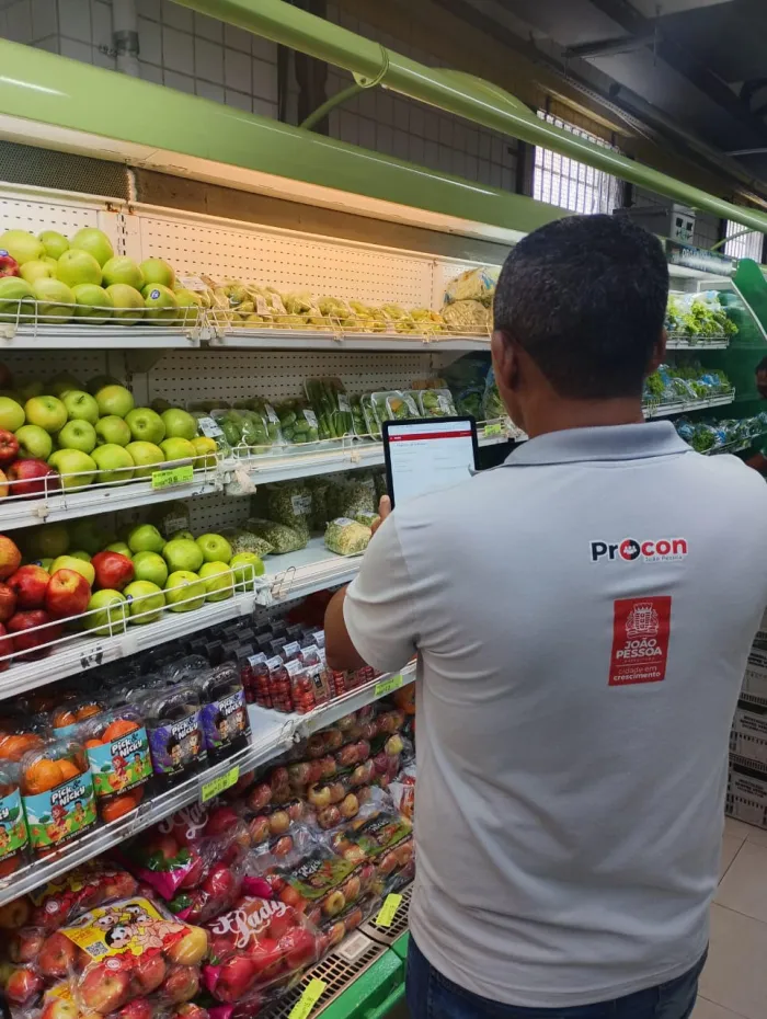 Variação no preço do quilo do tomate chega a 329,43% em pesquisa do Procon-JP