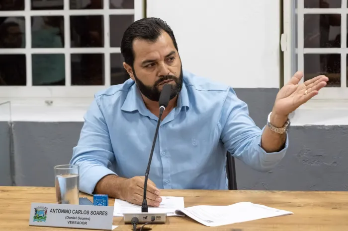 Daniel Soares pede informações sobre retomada dos mutirões de calçamento na Costa Sul