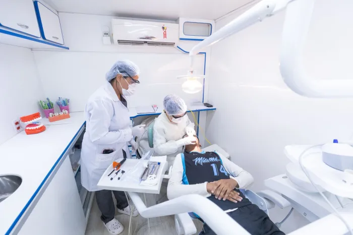 Comunidade do Parque Verde I é beneficiada com atendimentos do Odontomóvel