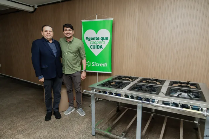 Prefeitura recebe doação de fogão industrial para melhoria na assistência aos usuários do Caps AD