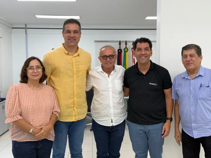 Cícero Lucena avança em parceria para instalação de shopping social e cultural no Centro de João Pessoa