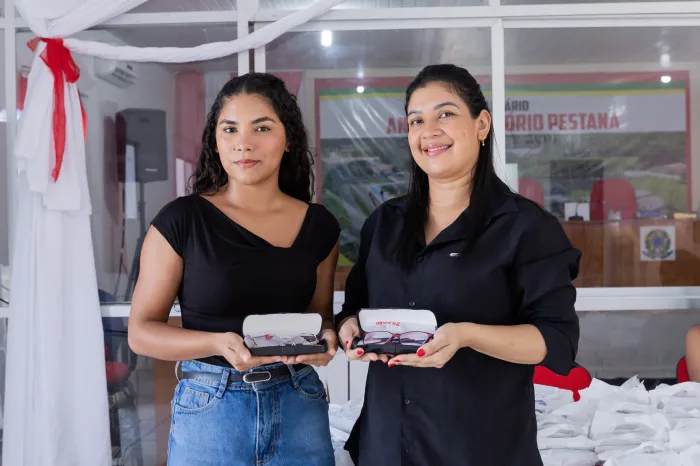 Governo entrega mais de 600 óculos pelo Programa Cuidar dos Olhos em Urbano Santos e Belágua