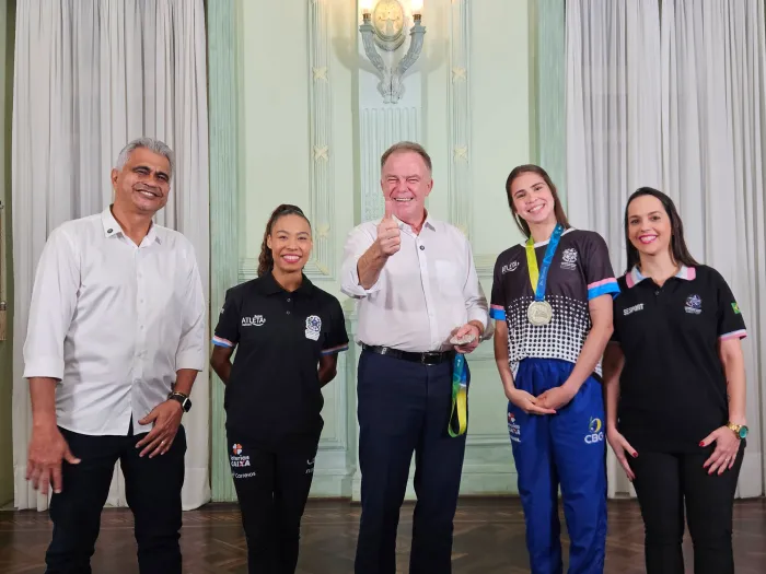 Governador recebe atletas capixabas que brilharam no Mundial de Ginástica Rítmica