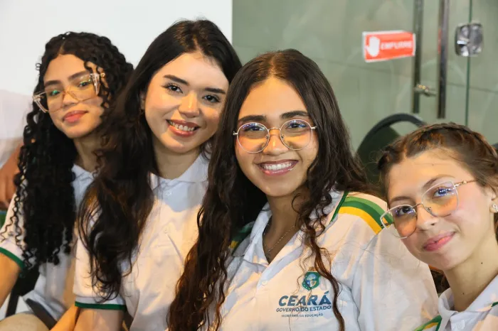 Com investimento de R$ 106 milhões, governador Elmano assina ordens de serviço para construir 9 escolas em tempo integral