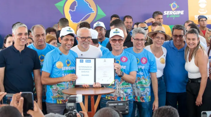 Governador leva 56ª edição do ‘Sergipe é aqui’ a Salgado e assina ordens de serviço para obras no município