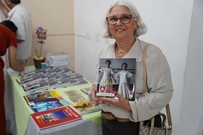 Rede municipal de ensino participa do lançamento do Livro “Ludodança – Arte da Dança na Infância