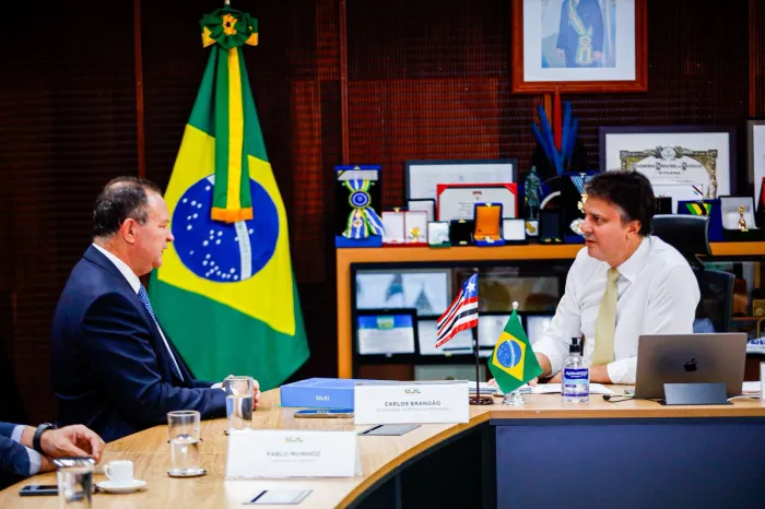- Governador Carlos Brandão apresenta Tô Conectado para ministro da Educação, Camilo Santana (Foto: Brunno Carvalho)