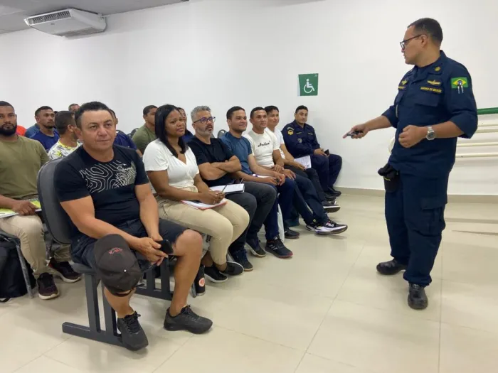 Semtur: Curso Aquaviário é realizado para 55 barqueiros e rabeteiros para garantir mais segurança em transportes nos rios