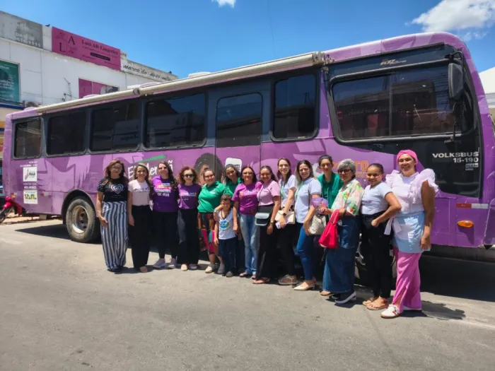 Ônibus Lilás leva atendimento e informação para mulheres em Picos