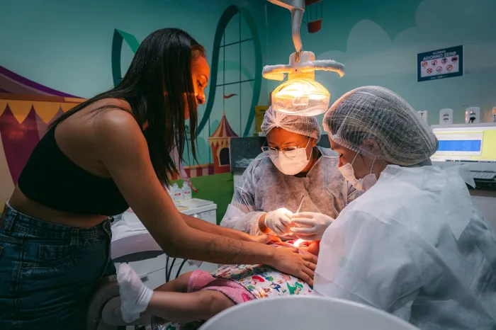 Governo promove mutirão de frenectomia para bebês no Sorrir da Praia Grande