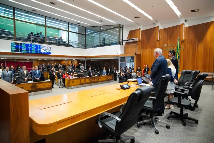 Assembleia Legislativa faz um minuto de silêncio em memória do vereador Manoel Rodrigues
